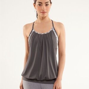 Lululemon No Limits Y tank top yoga gray/blue floral size 4 ￼